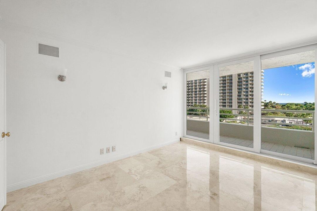 В аренду: $4,500 (2 спален, 2 ванн, 1438 Квадратных фут)