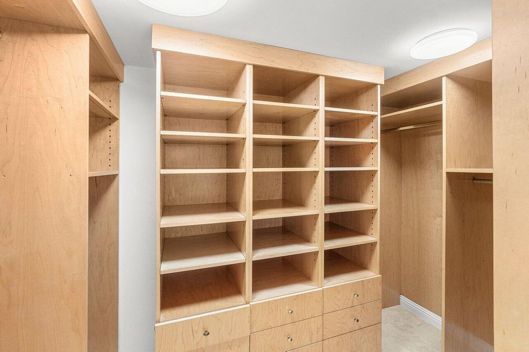 В аренду: $4,500 (2 спален, 2 ванн, 1438 Квадратных фут)