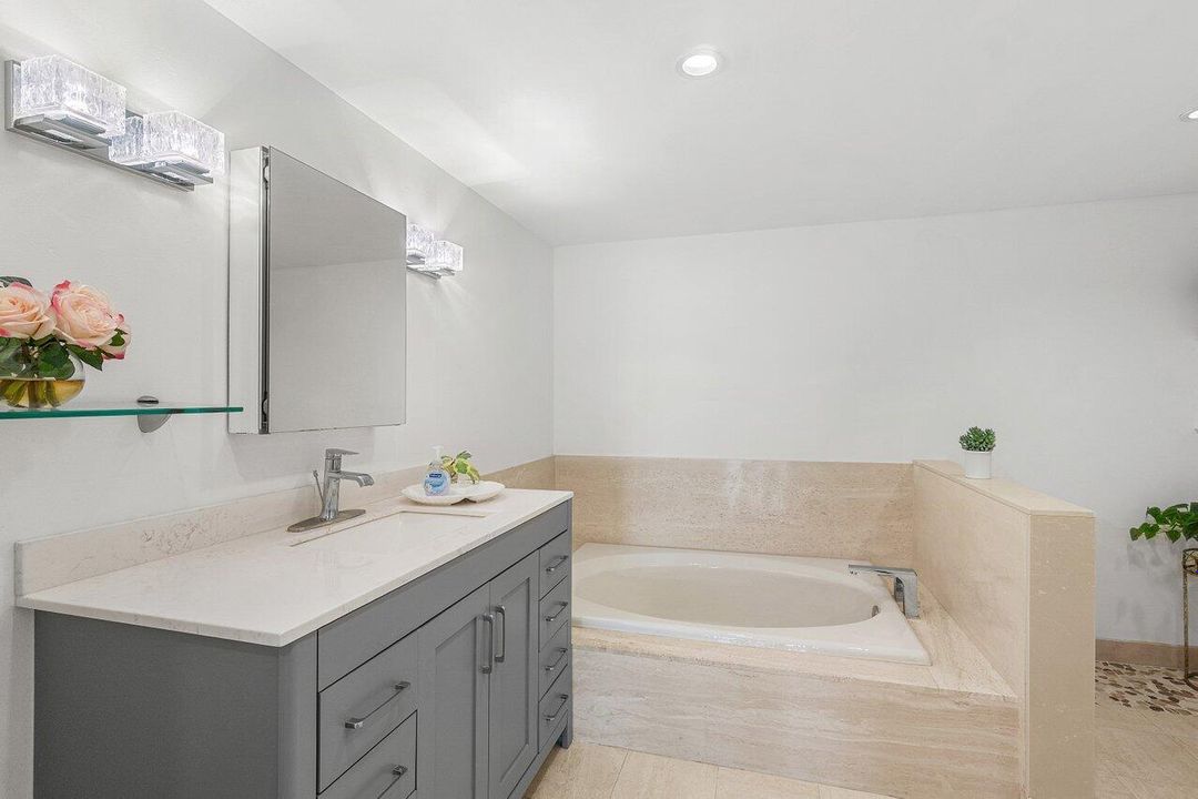 В аренду: $4,500 (2 спален, 2 ванн, 1438 Квадратных фут)