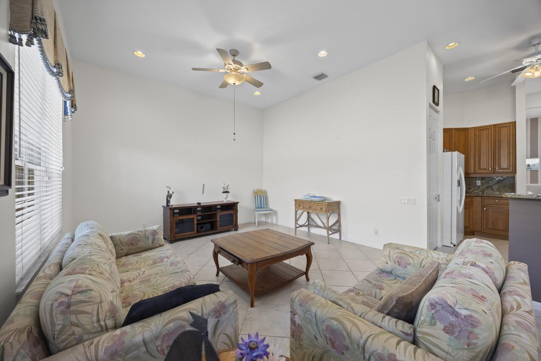 For Sale: $465,000 (3 beds, 2 baths, 2319 Square Feet)