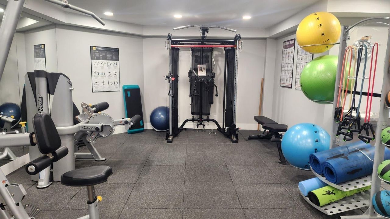 For Sale: $2,000,000 (2 beds, 2 baths, 2210 Square Feet)