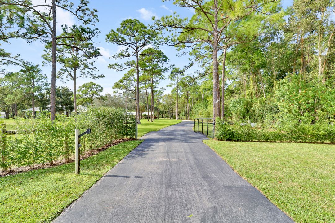 En Venta: $3,499,000 (5 camas, 4 baños, 4884 Pies cuadrados)