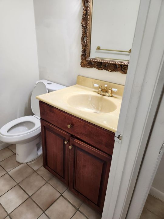 For Rent: $1,200 (1 beds, 1 baths, 767 Square Feet)