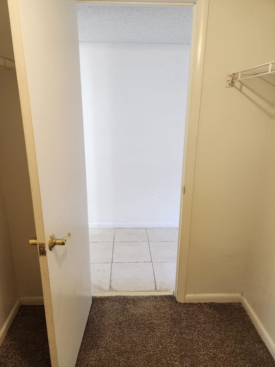 For Rent: $1,200 (1 beds, 1 baths, 767 Square Feet)