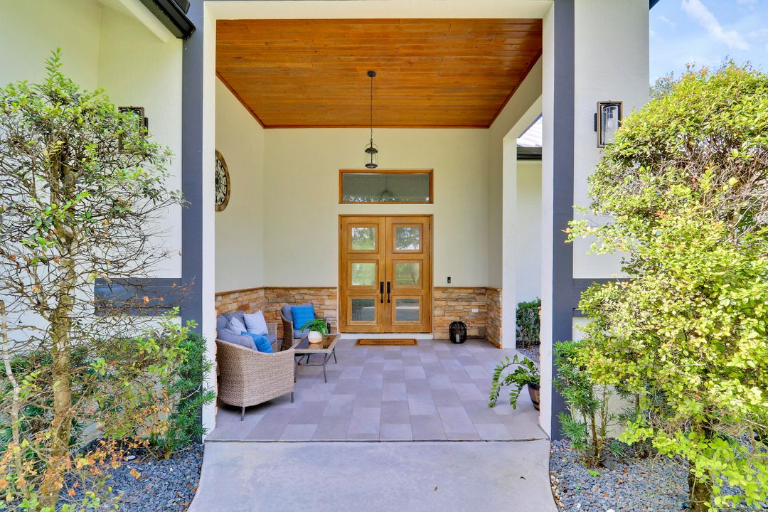 En Venta: $3,499,000 (5 camas, 4 baños, 4884 Pies cuadrados)