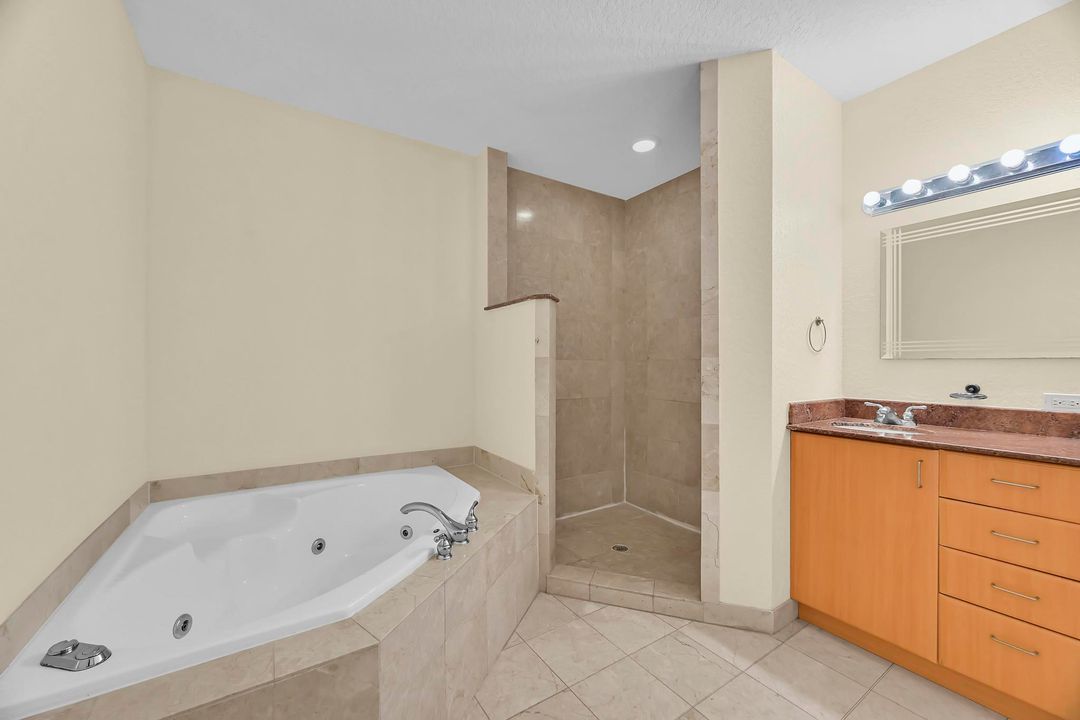 For Sale: $299,000 (3 beds, 2 baths, 1552 Square Feet)