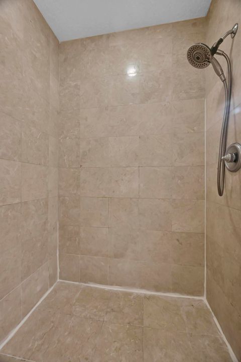 For Sale: $299,000 (3 beds, 2 baths, 1552 Square Feet)