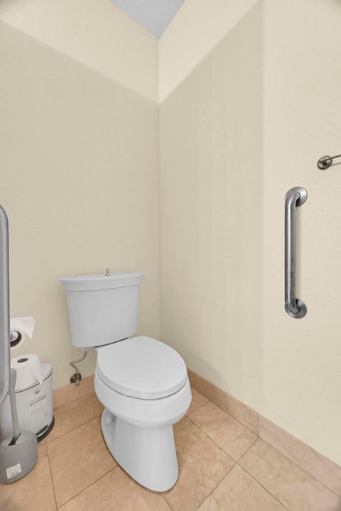 For Sale: $299,000 (3 beds, 2 baths, 1552 Square Feet)