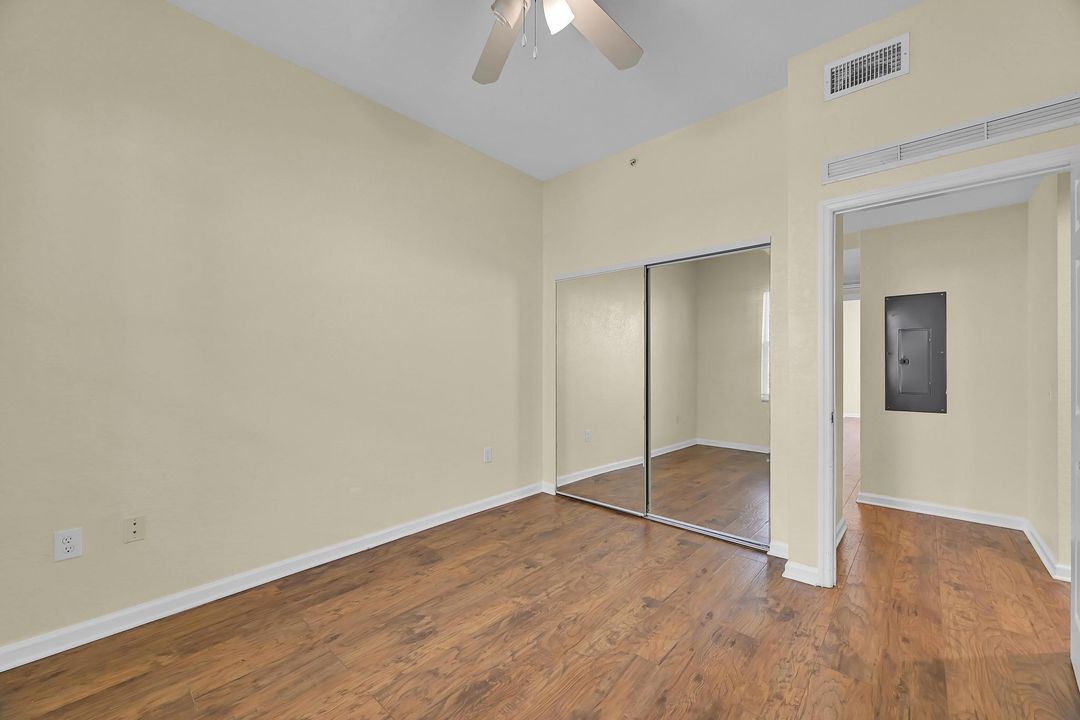 For Sale: $299,000 (3 beds, 2 baths, 1552 Square Feet)