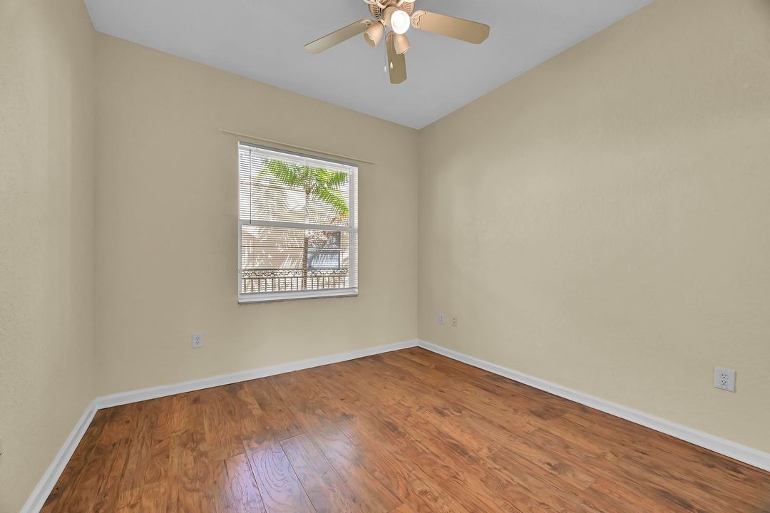 For Sale: $299,000 (3 beds, 2 baths, 1552 Square Feet)