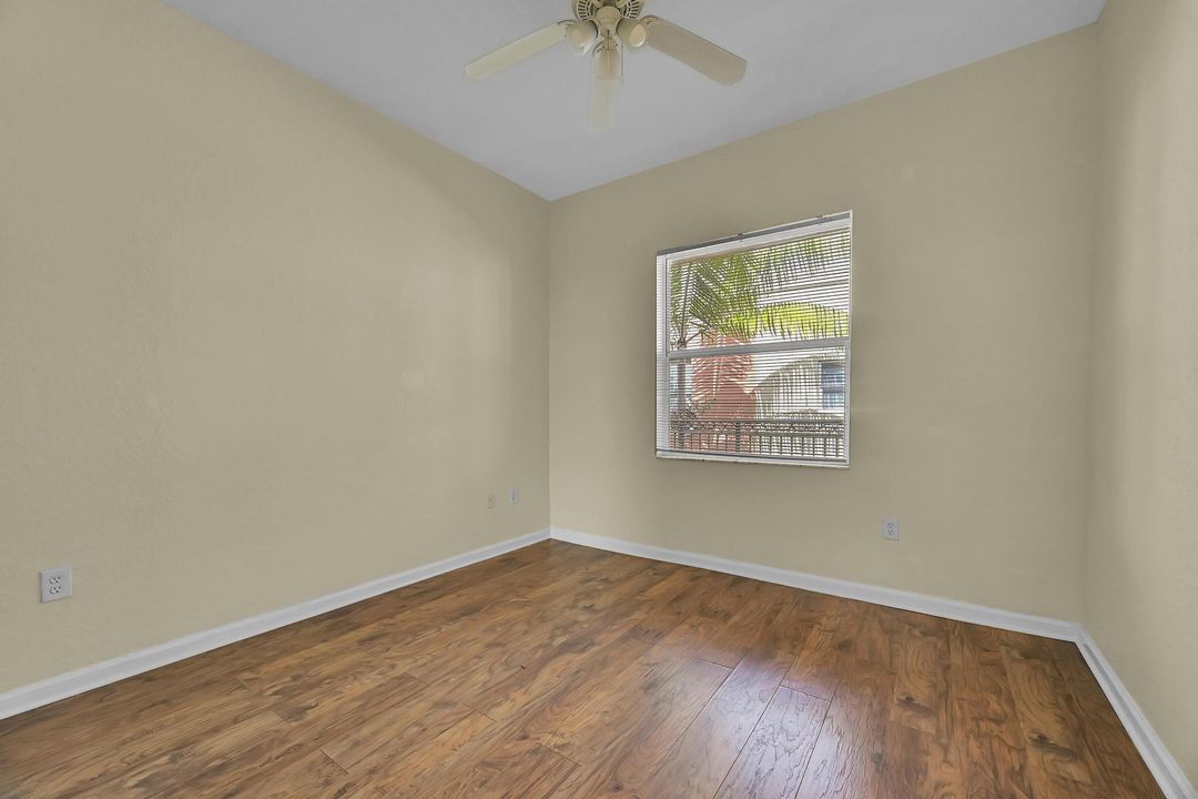 For Sale: $299,000 (3 beds, 2 baths, 1552 Square Feet)