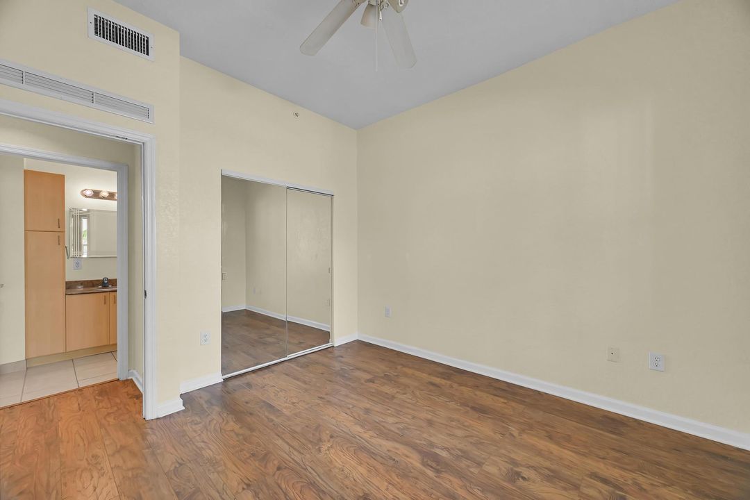 For Sale: $299,000 (3 beds, 2 baths, 1552 Square Feet)