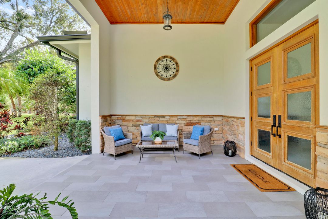 En Venta: $3,499,000 (5 camas, 4 baños, 4884 Pies cuadrados)