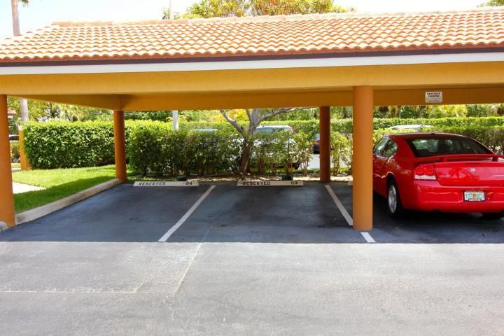 For Rent: $2,195 (2 beds, 1 baths, 982 Square Feet)