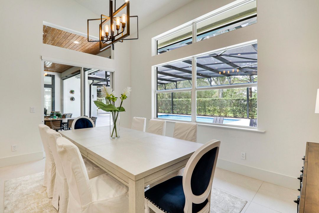 En Venta: $3,499,000 (5 camas, 4 baños, 4884 Pies cuadrados)