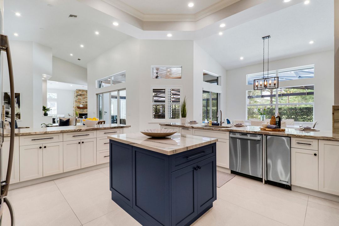 En Venta: $3,499,000 (5 camas, 4 baños, 4884 Pies cuadrados)