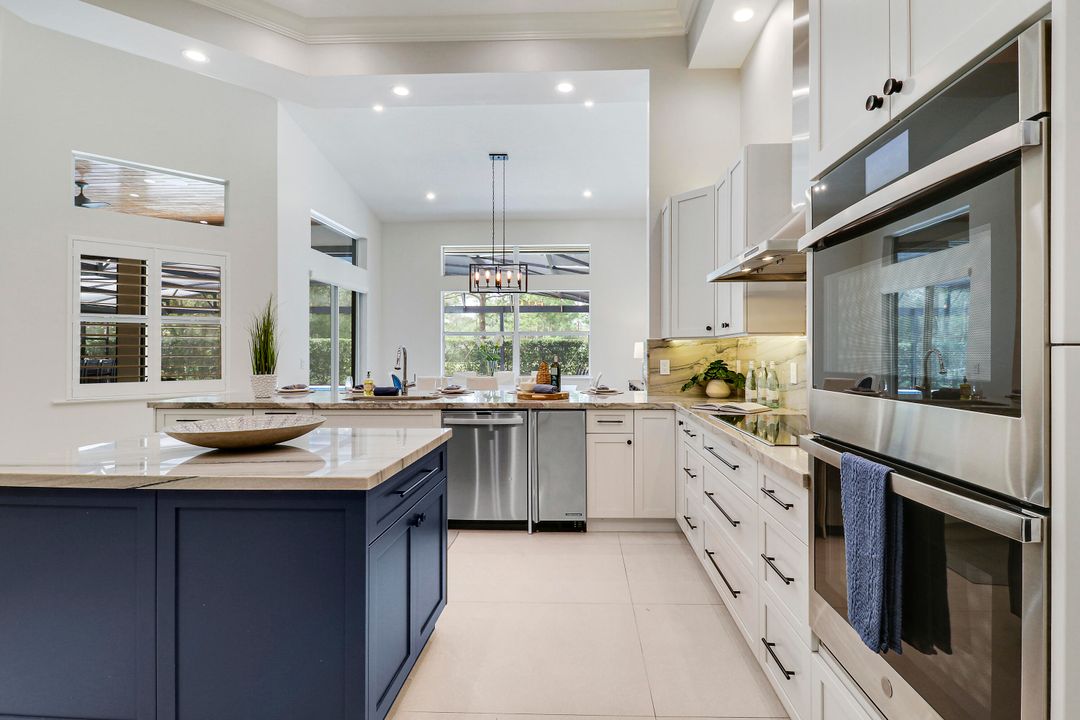 En Venta: $3,499,000 (5 camas, 4 baños, 4884 Pies cuadrados)