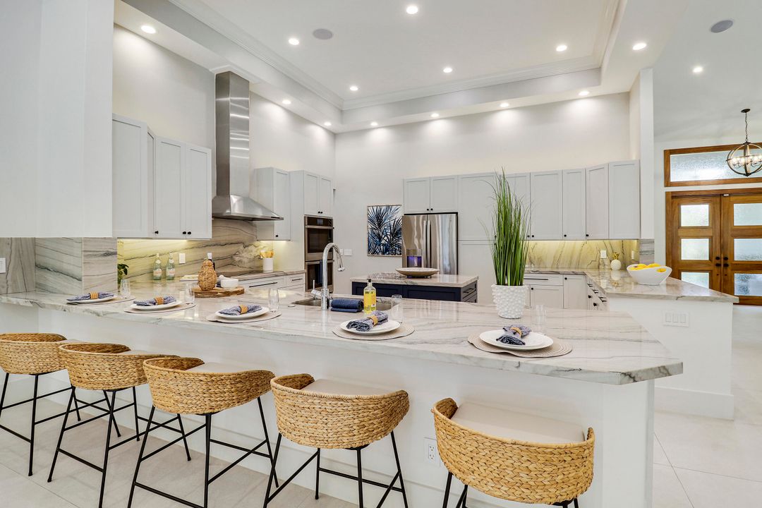 En Venta: $3,499,000 (5 camas, 4 baños, 4884 Pies cuadrados)