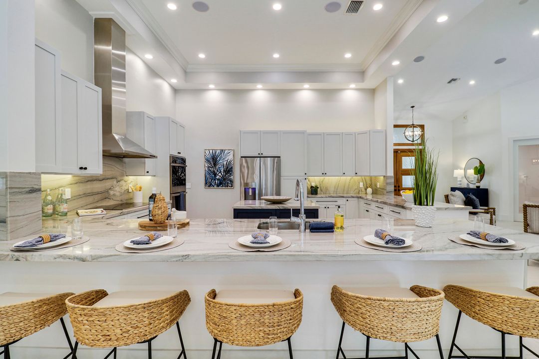 En Venta: $3,499,000 (5 camas, 4 baños, 4884 Pies cuadrados)