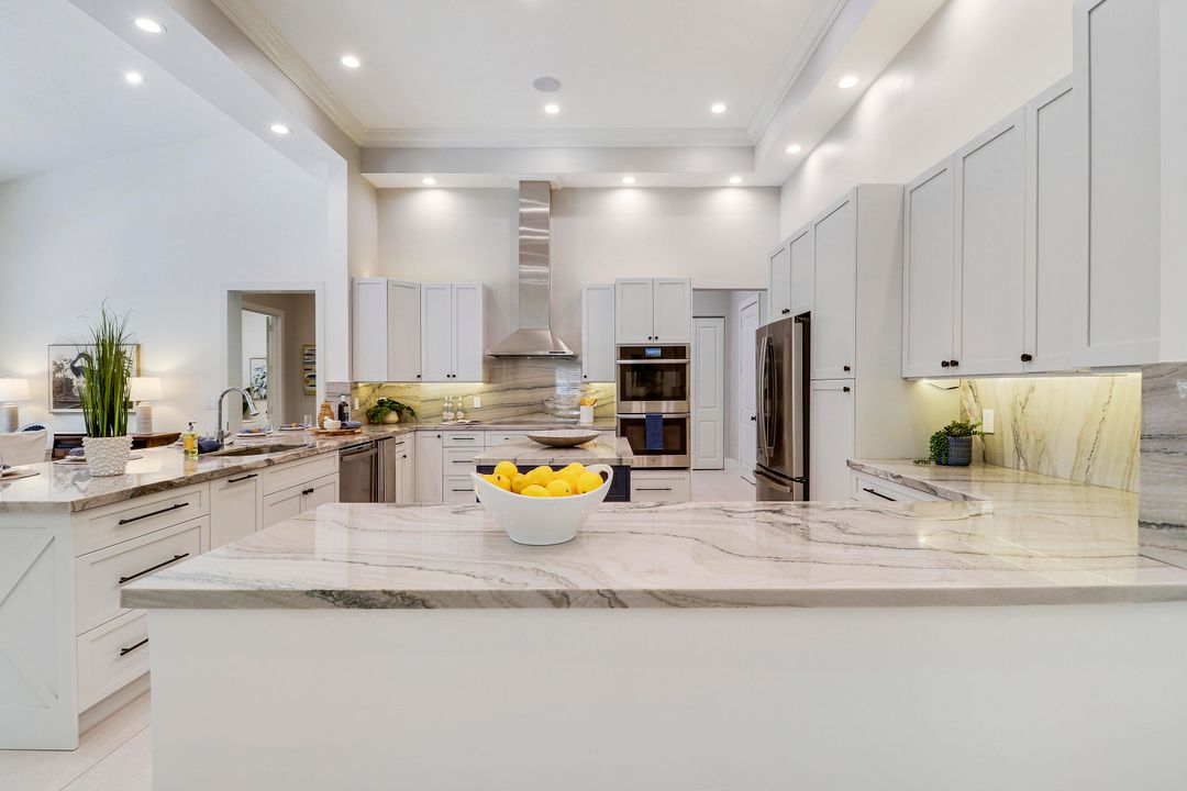 En Venta: $3,499,000 (5 camas, 4 baños, 4884 Pies cuadrados)