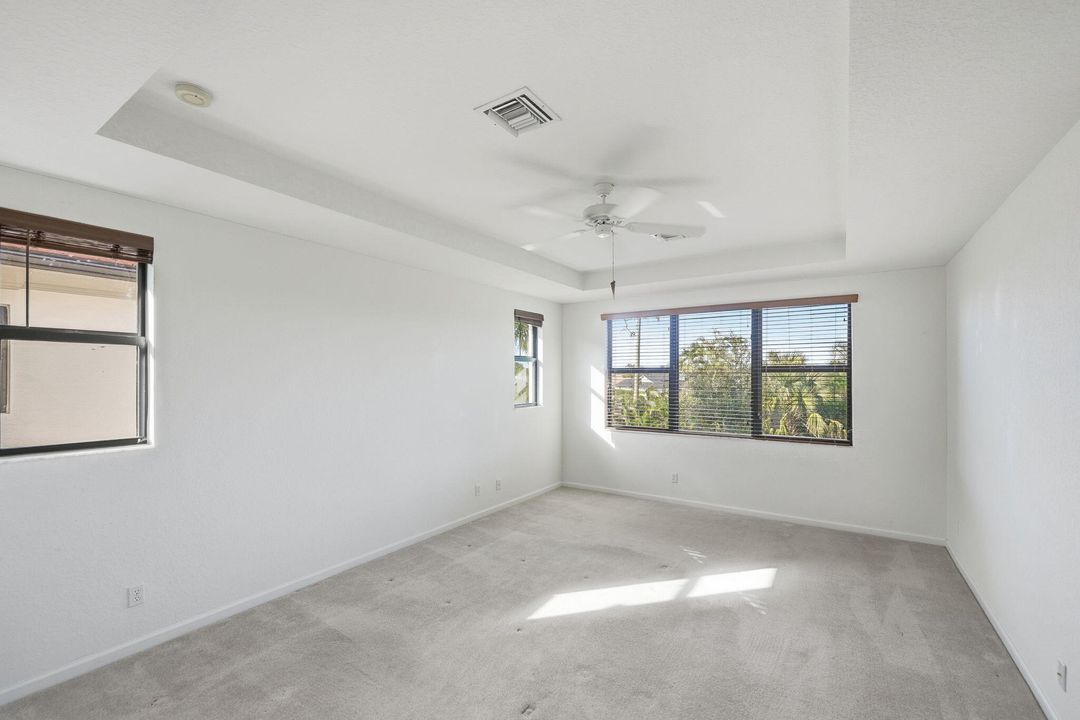 待售: $429,999 (3 贝兹, 2 浴室, 2256 平方英尺)