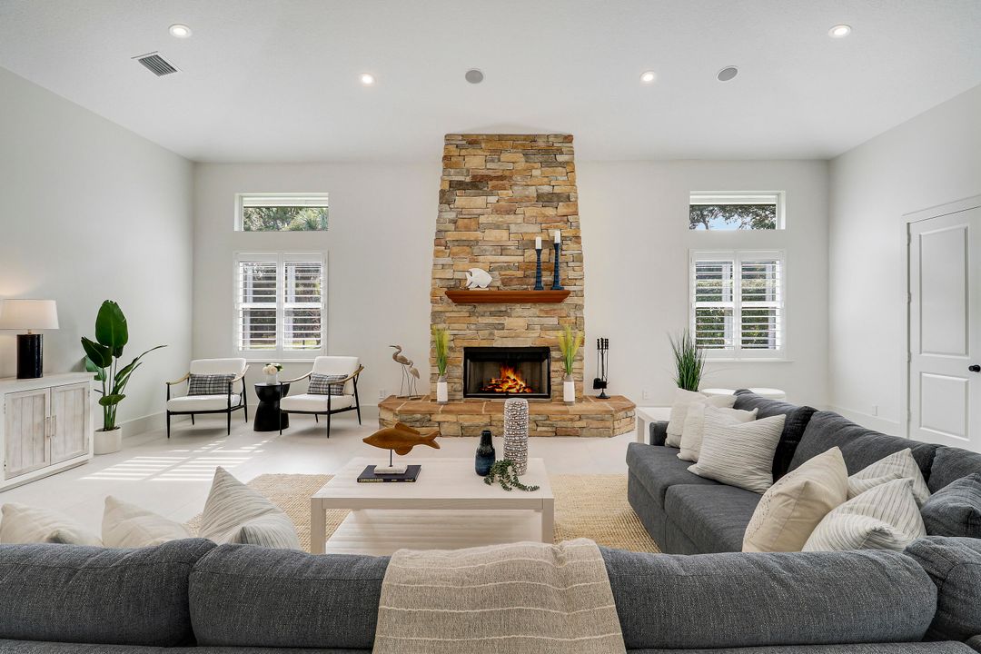 En Venta: $3,499,000 (5 camas, 4 baños, 4884 Pies cuadrados)