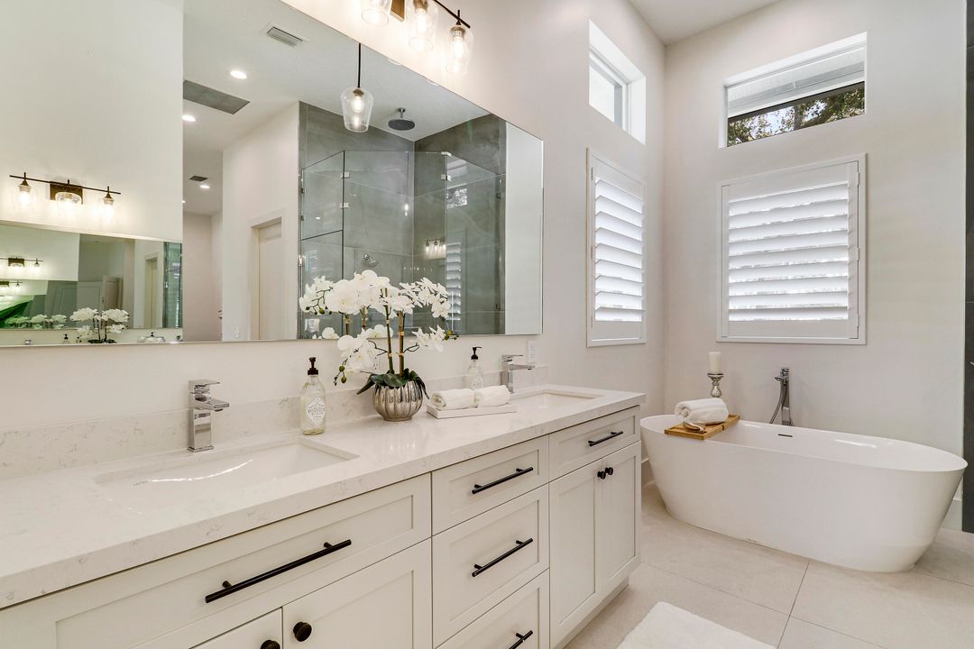 En Venta: $3,499,000 (5 camas, 4 baños, 4884 Pies cuadrados)