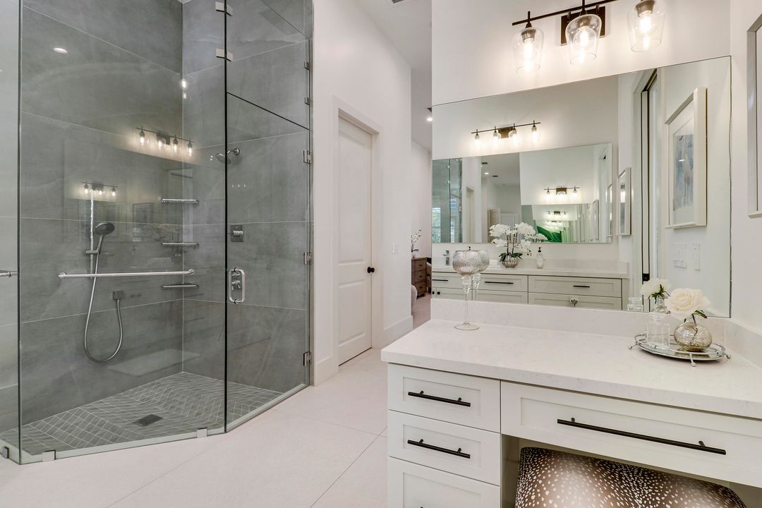 En Venta: $3,499,000 (5 camas, 4 baños, 4884 Pies cuadrados)