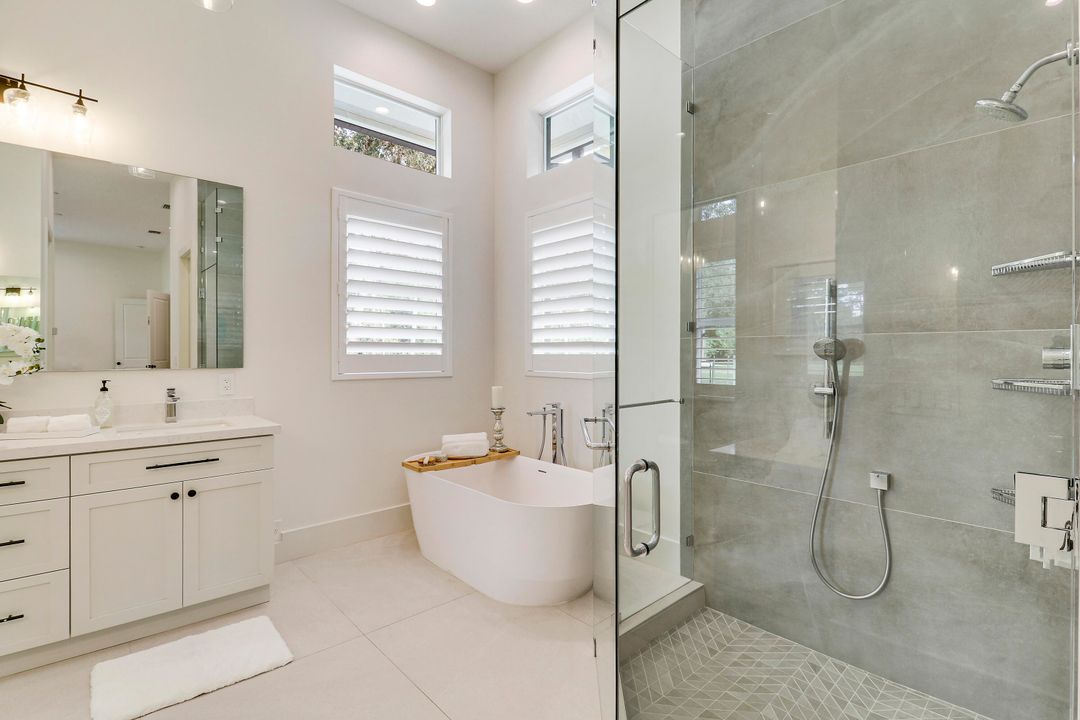 En Venta: $3,499,000 (5 camas, 4 baños, 4884 Pies cuadrados)