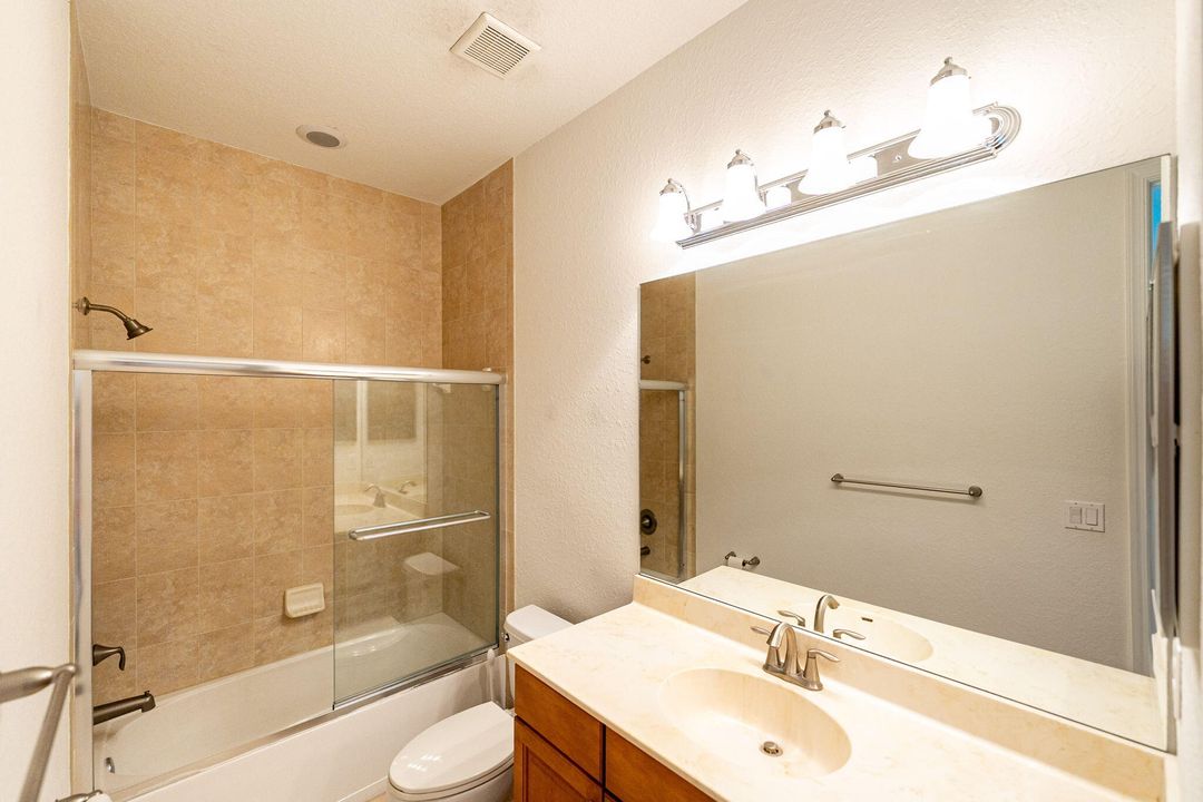 待售: $429,999 (3 贝兹, 2 浴室, 2256 平方英尺)