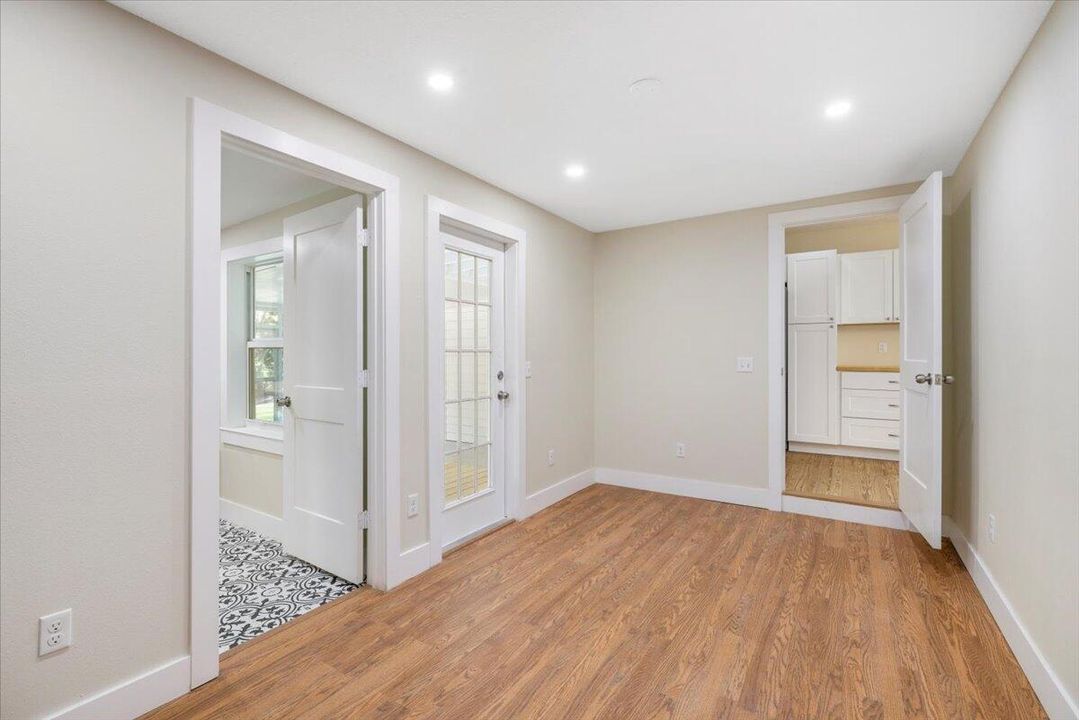 For Sale: $375,000 (3 beds, 2 baths, 1483 Square Feet)