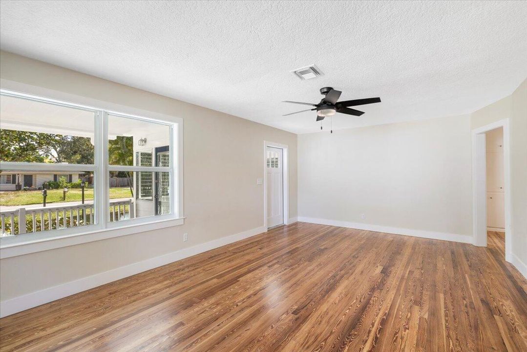 For Sale: $375,000 (3 beds, 2 baths, 1483 Square Feet)