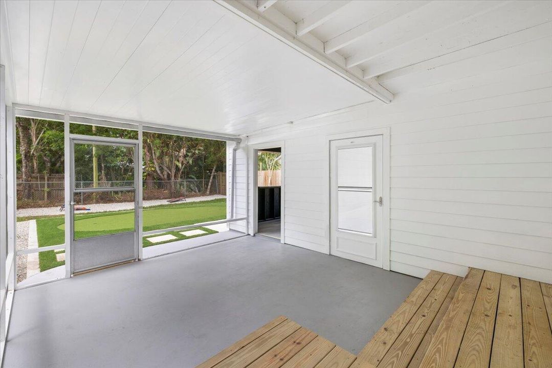 For Sale: $375,000 (3 beds, 2 baths, 1483 Square Feet)