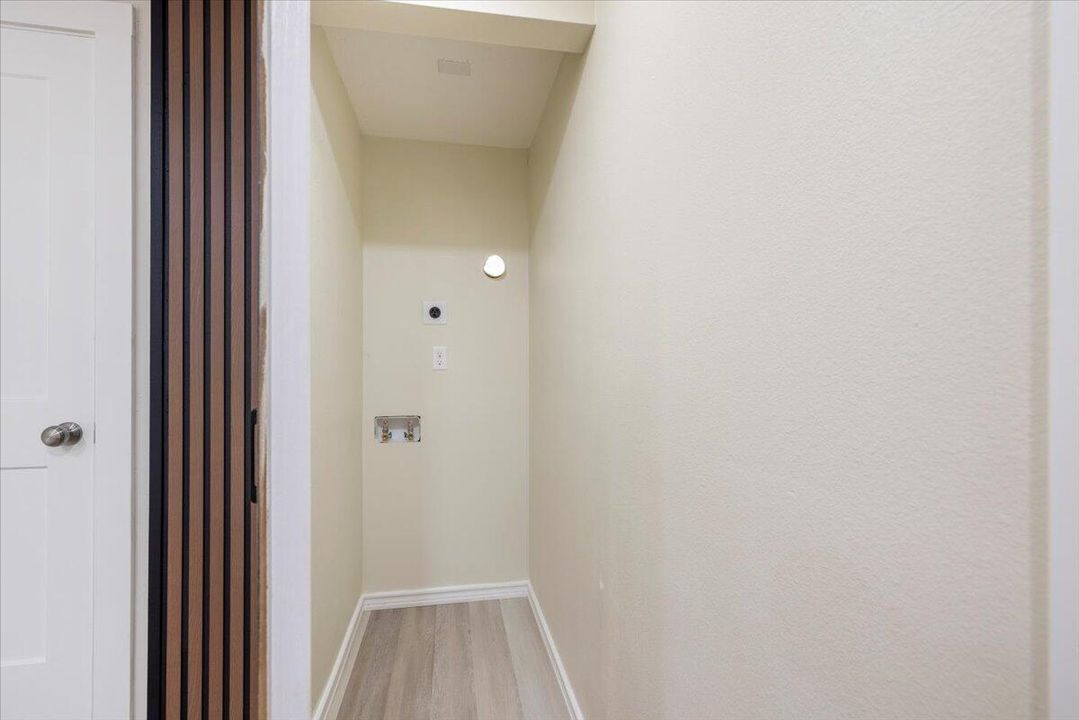 For Sale: $375,000 (3 beds, 2 baths, 1483 Square Feet)