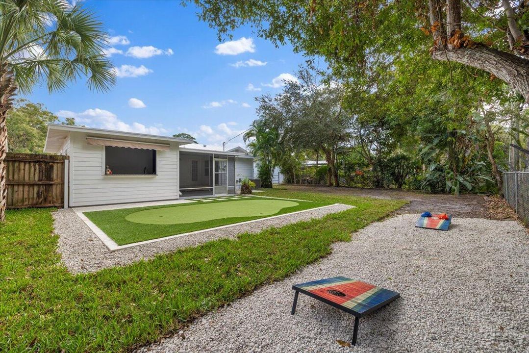 For Sale: $375,000 (3 beds, 2 baths, 1483 Square Feet)