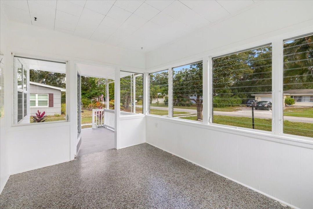 For Sale: $375,000 (3 beds, 2 baths, 1483 Square Feet)