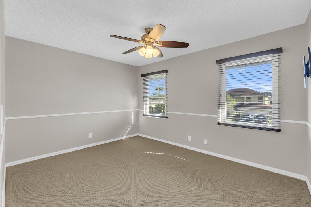 En Venta: $700,000 (4 camas, 2 baños, 2386 Pies cuadrados)