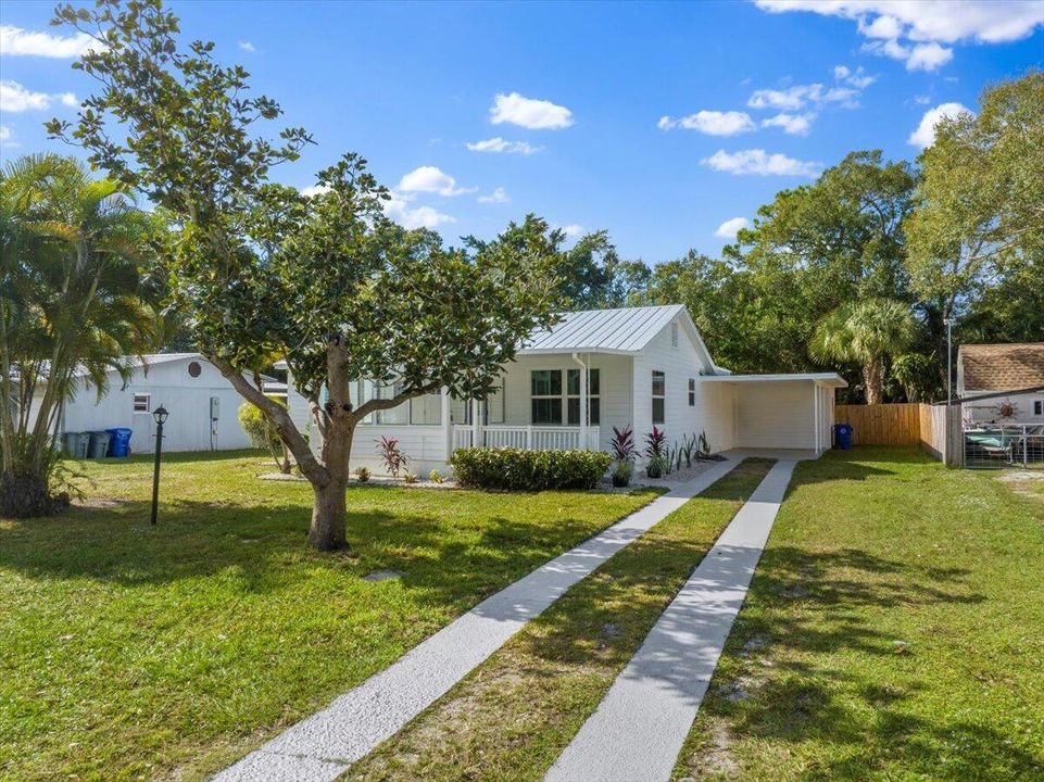 For Sale: $375,000 (3 beds, 2 baths, 1483 Square Feet)