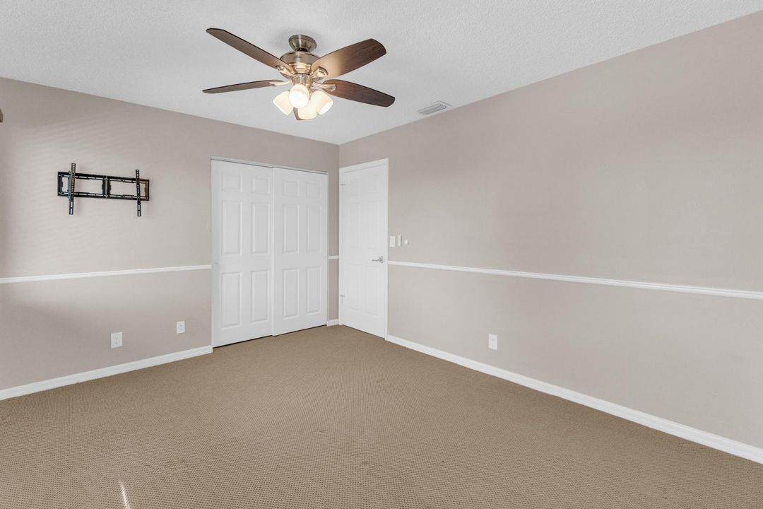 En Venta: $700,000 (4 camas, 2 baños, 2386 Pies cuadrados)