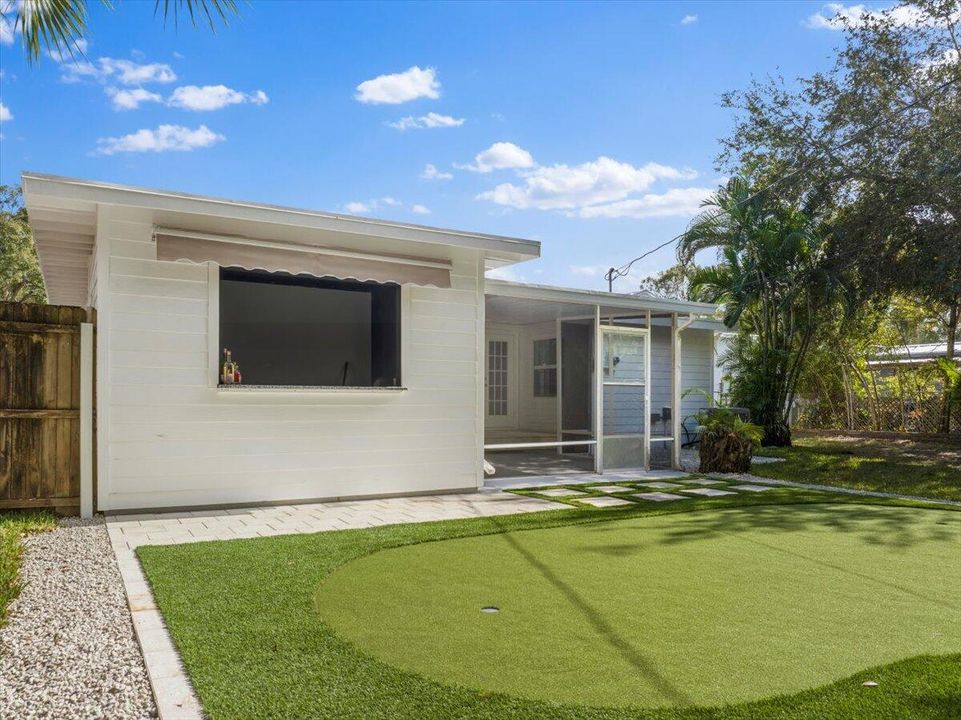 For Sale: $375,000 (3 beds, 2 baths, 1483 Square Feet)