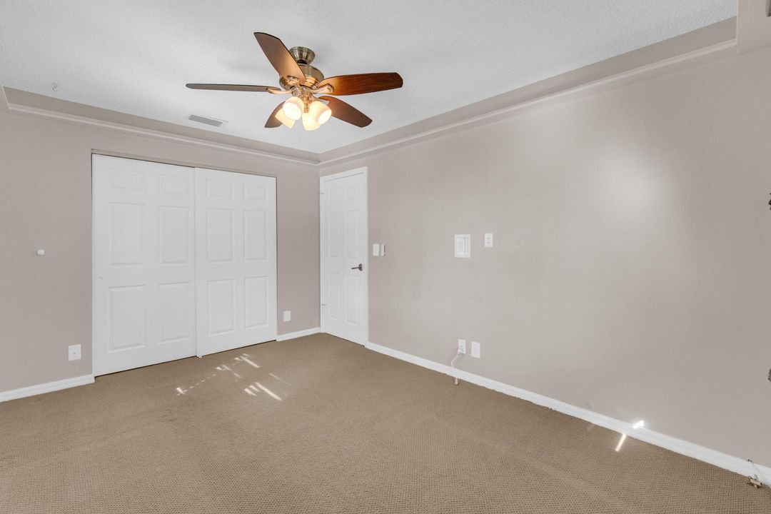 En Venta: $700,000 (4 camas, 2 baños, 2386 Pies cuadrados)