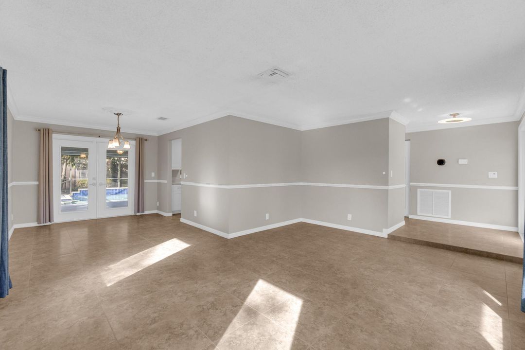 En Venta: $700,000 (4 camas, 2 baños, 2386 Pies cuadrados)