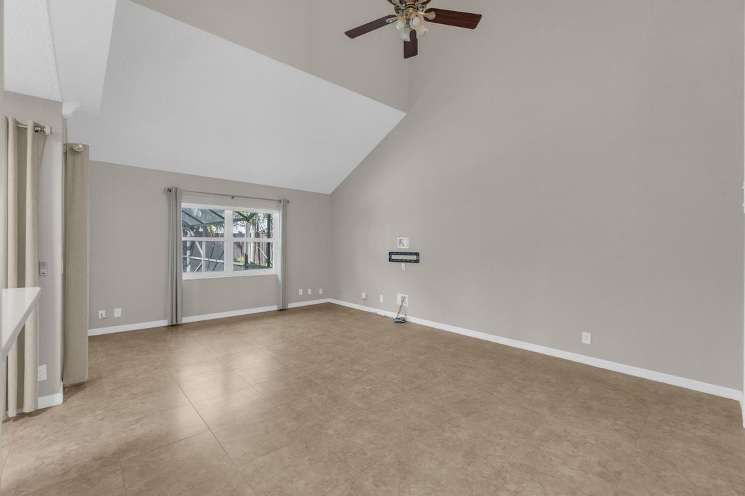 En Venta: $700,000 (4 camas, 2 baños, 2386 Pies cuadrados)