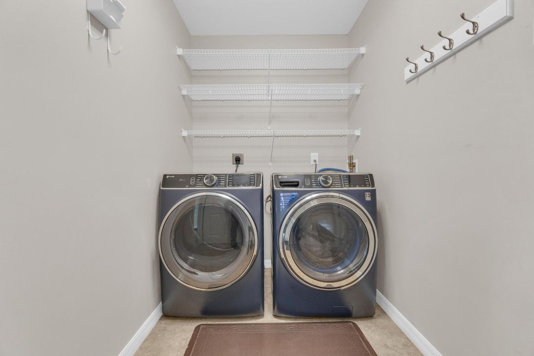 En Venta: $700,000 (4 camas, 2 baños, 2386 Pies cuadrados)