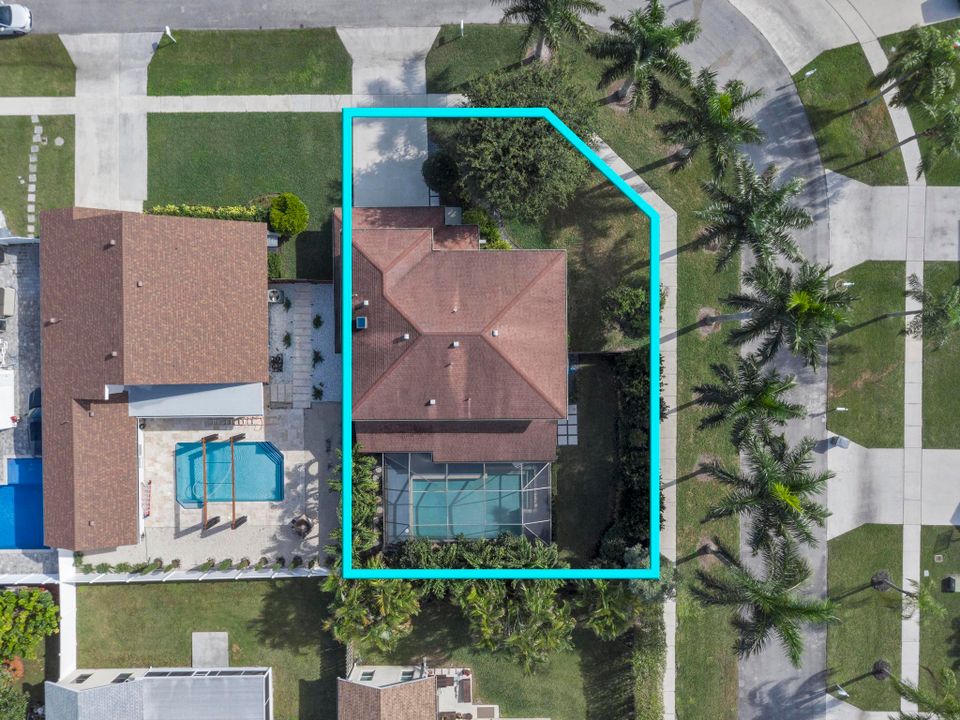 En Venta: $700,000 (4 camas, 2 baños, 2386 Pies cuadrados)