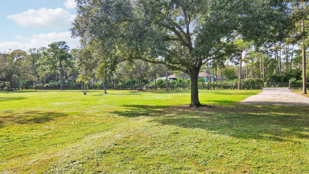 En Venta: $3,499,000 (5 camas, 4 baños, 4884 Pies cuadrados)