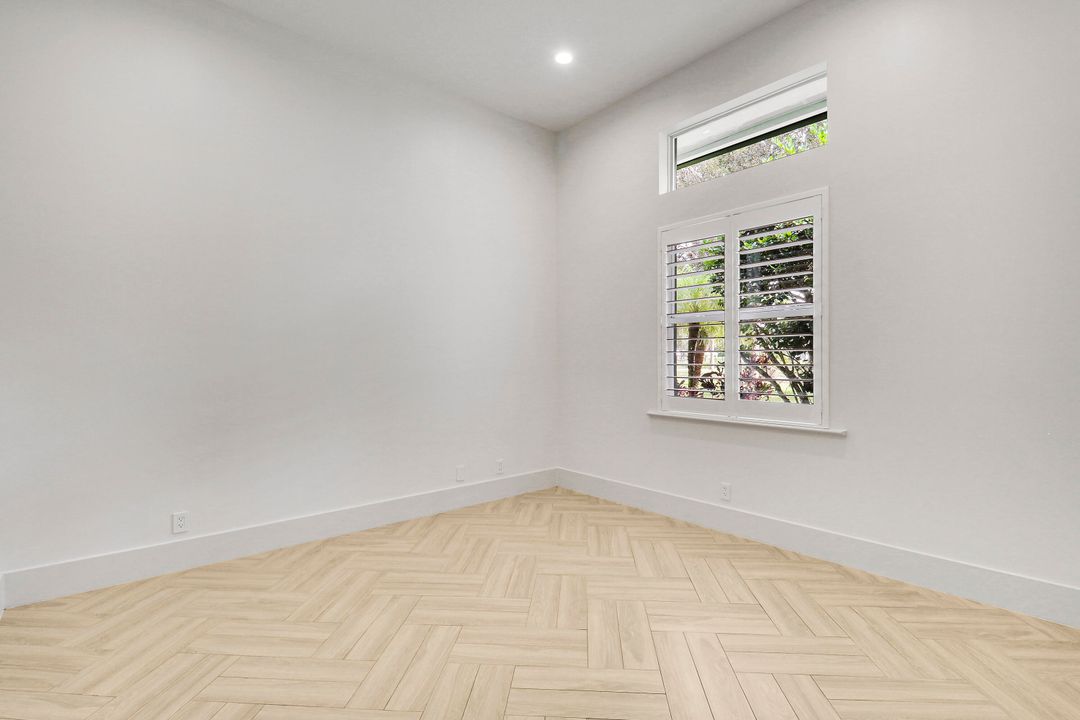 En Venta: $3,499,000 (5 camas, 4 baños, 4884 Pies cuadrados)