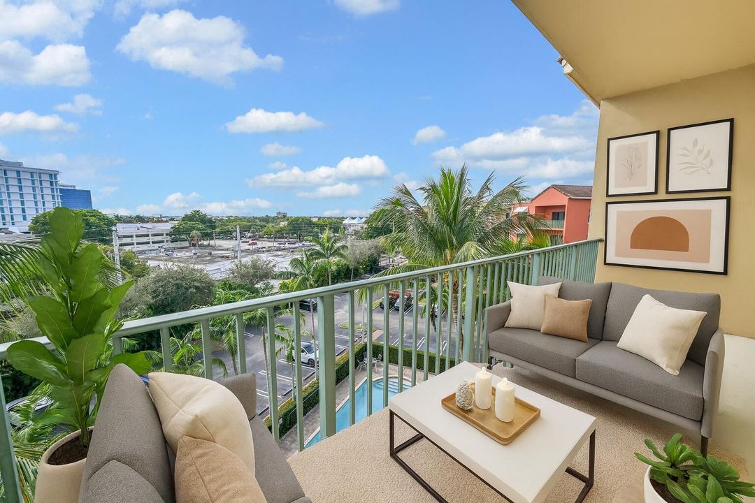 For Sale: $299,000 (3 beds, 2 baths, 1552 Square Feet)