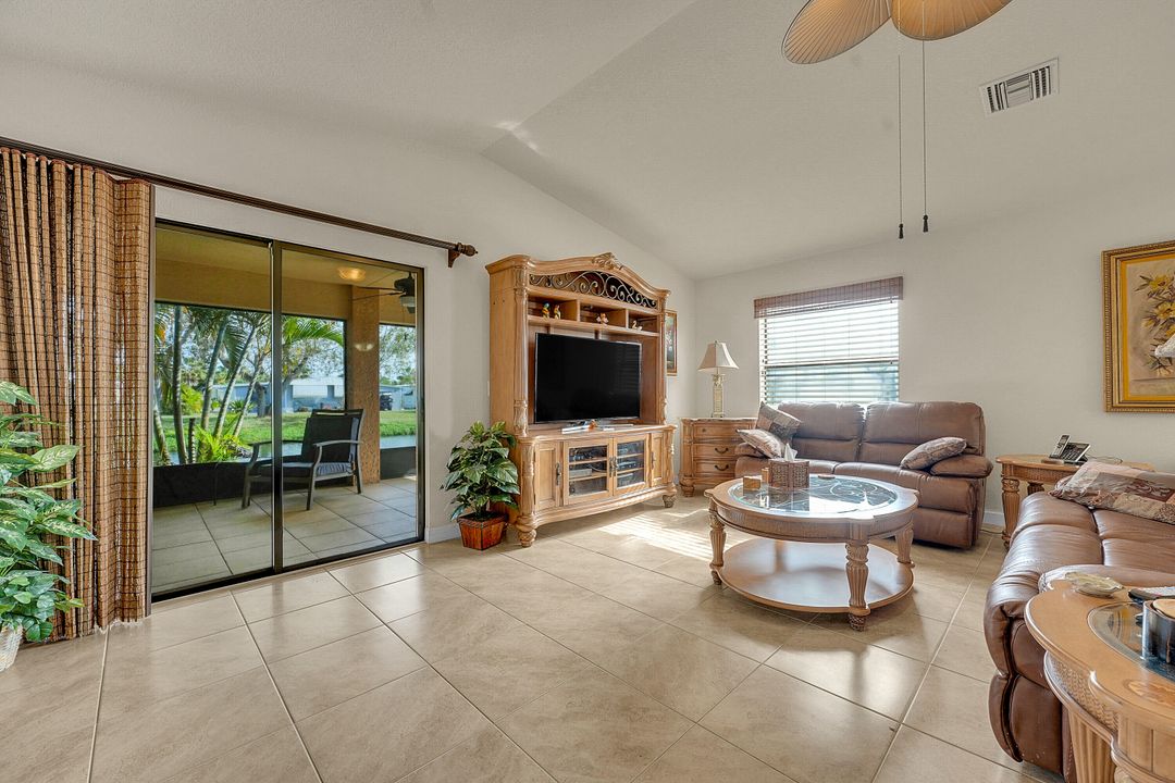 En Venta: $185,000 (2 camas, 2 baños, 1433 Pies cuadrados)