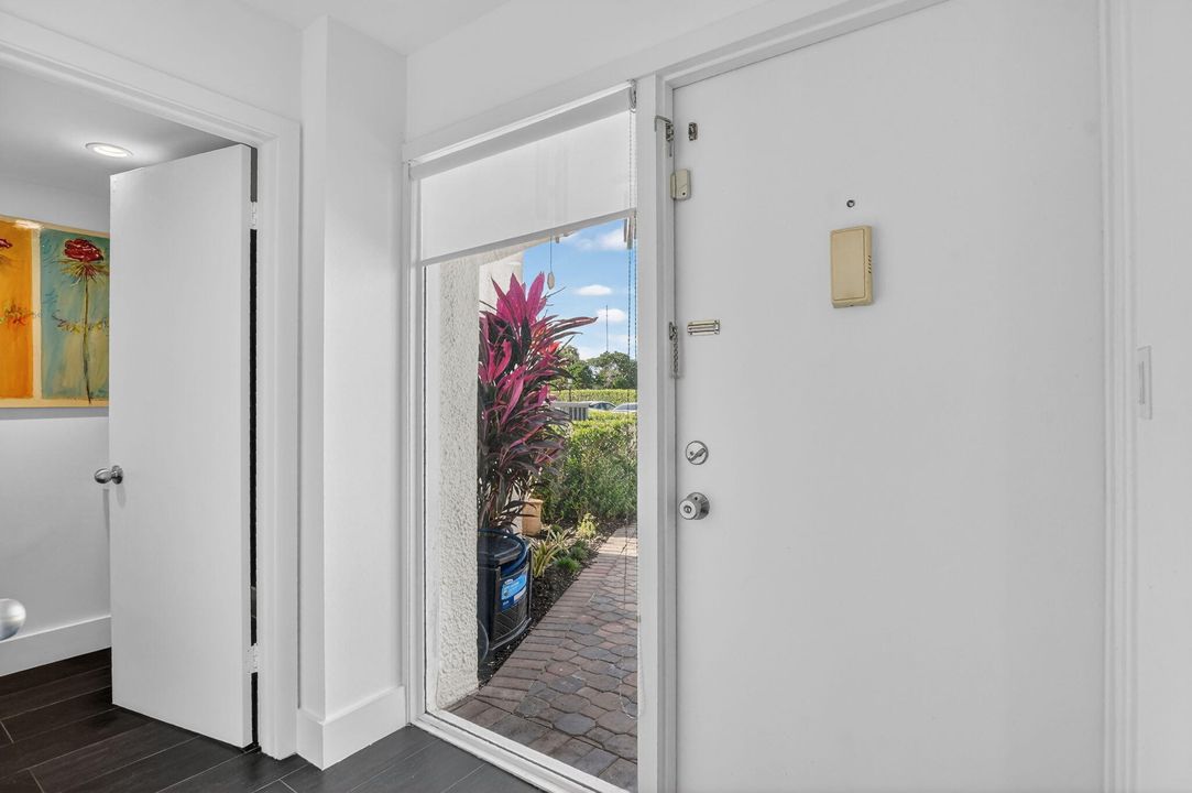 For Sale: $535,000 (3 beds, 2 baths, 1550 Square Feet)